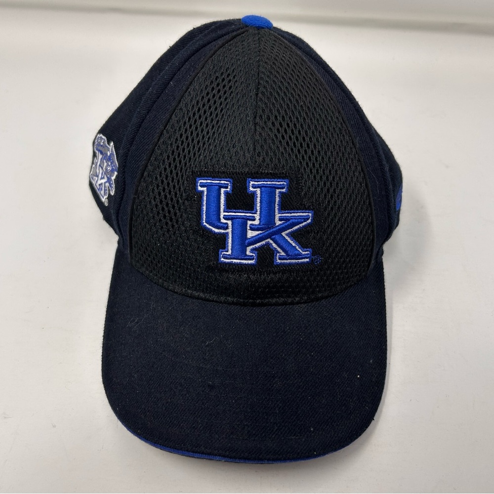 Used Kentucky Wildcats Hat Ball Cap UK University Adjustable Colosseum Hat